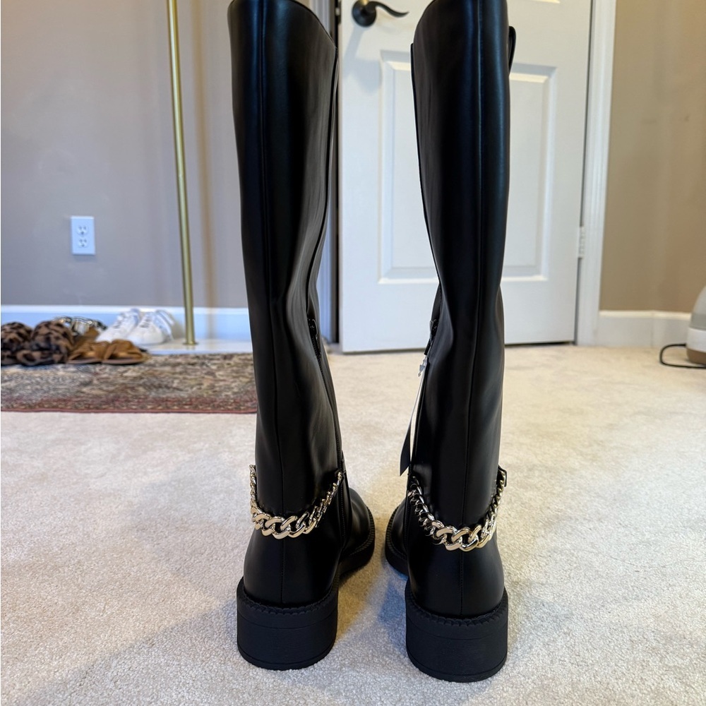 NWT A New Day Bobbi Boots Black Knee High Faux Leather Boots Gold Chain Size 7.5 - Picture 3 of 11